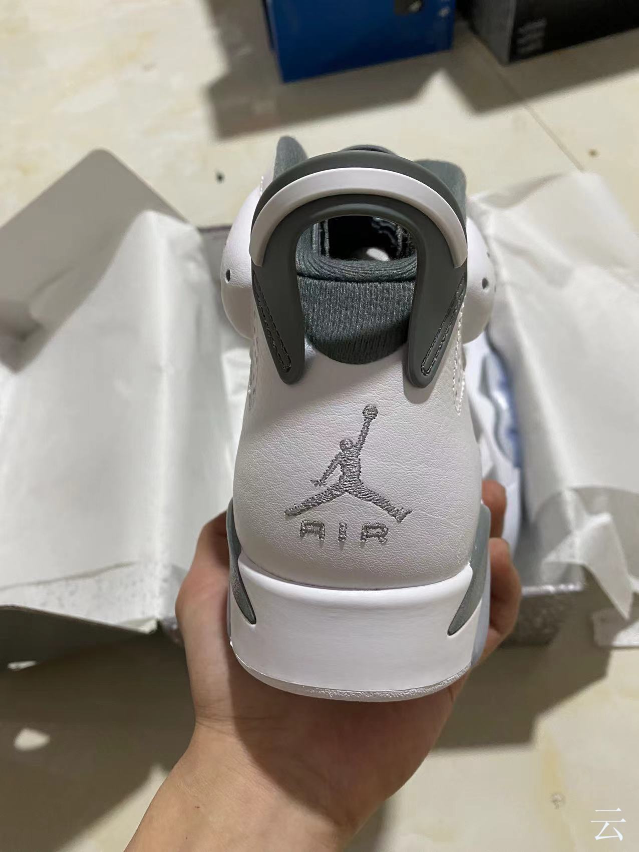 Nike (NIKE) [Trend] 21! Jordan 1st generation Air Jordan aj1 white, black, blue and gold, low-top item number CZ0790-104 Head-layer leather real mark 21. No. 27 40-47.5 Shipping 14 - Image 2